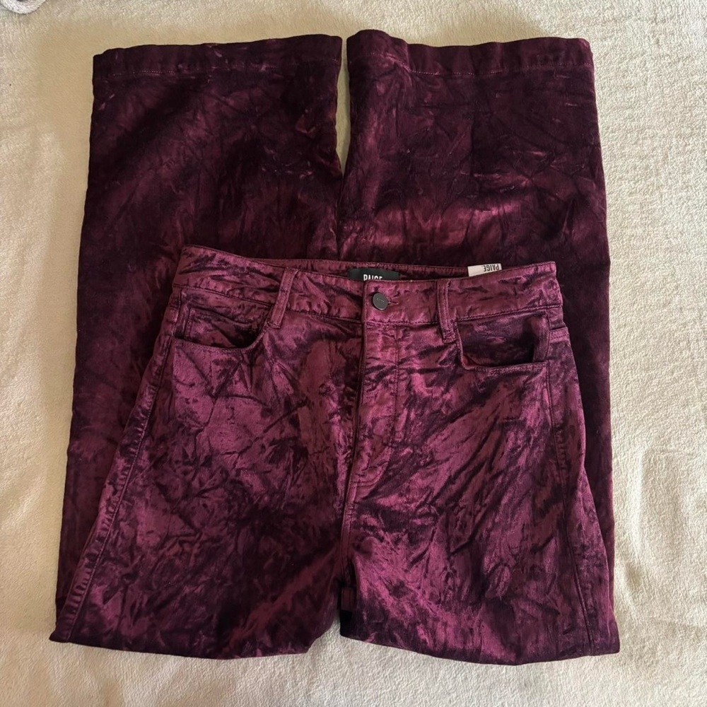 Paige high-rise straight leg velour pants
Burgundy/purple color size 28